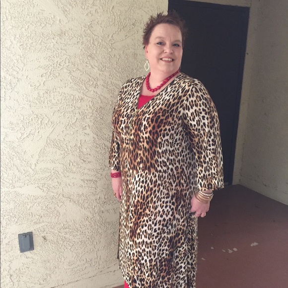 Meet your Posher, Tara - Picture 3 of 6